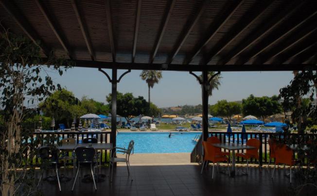 Фото отеля MAISTRALI BEACH HOTEL APTS 