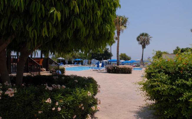Фото отеля MAISTRALI BEACH HOTEL APTS 