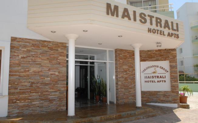 Фото отеля MAISTRALI BEACH HOTEL APTS 