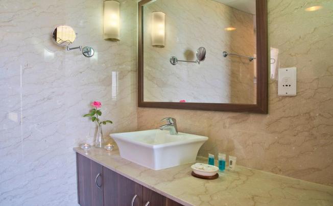 Фото отеля Natura Beach Hotel & Villas