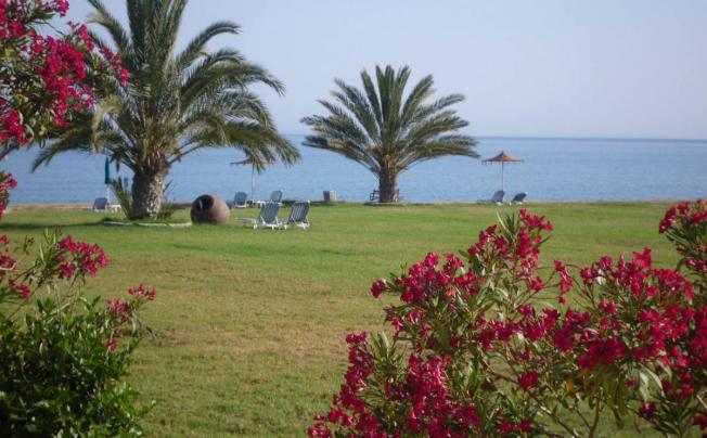 Фото отеля Natura Beach Hotel & Villas