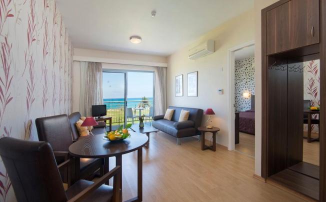 Фото отеля Natura Beach Hotel & Villas