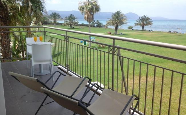 Фото отеля Natura Beach Hotel & Villas