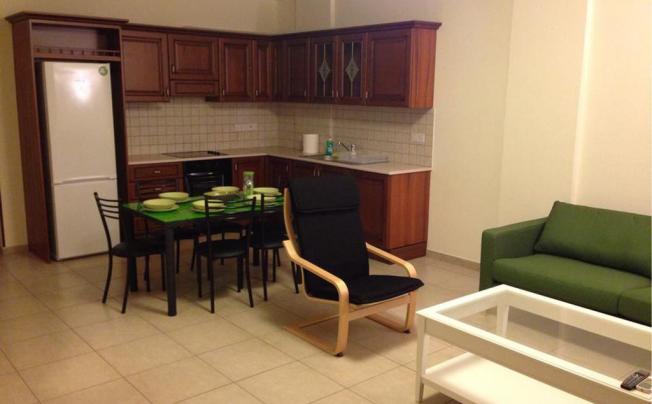 Фото отеля Lakis Court