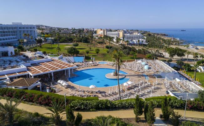 Фото отеля Leonardo Laura Beach & Splash Resort