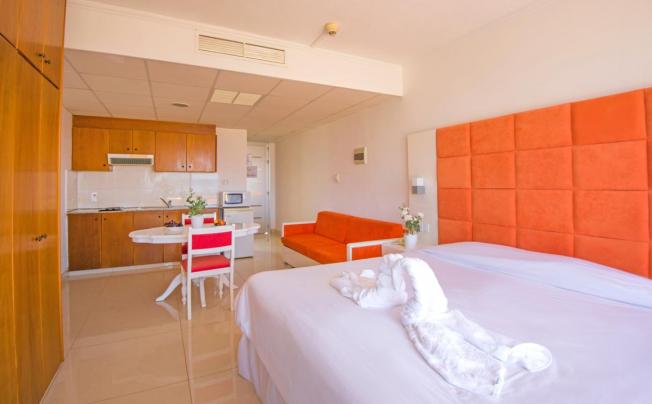 Фото отеля MARLITA BEACH HOTEL APTS 