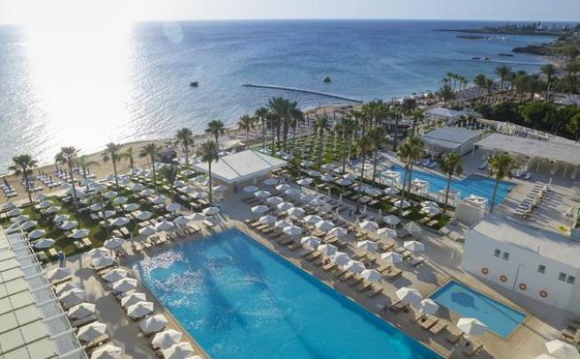 Фото отеля Constantinos The Great Beach Hotel