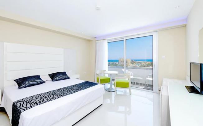 Фото отеля Tasia Maris Beach Hotel & Spa
