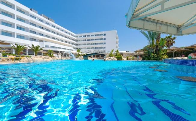 Фото отеля Tasia Maris Beach Hotel & Spa