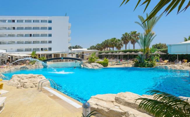 Фото отеля Tasia Maris Beach Hotel & Spa