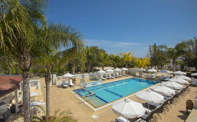 Фото отеля Flouressia Gardens & Villas