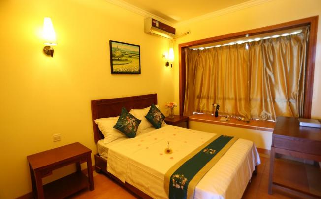 Фото отеля Romantic Sea view Hotel