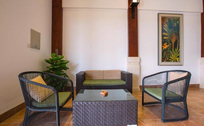 Фото отеля Longyue Seaview Hotel
