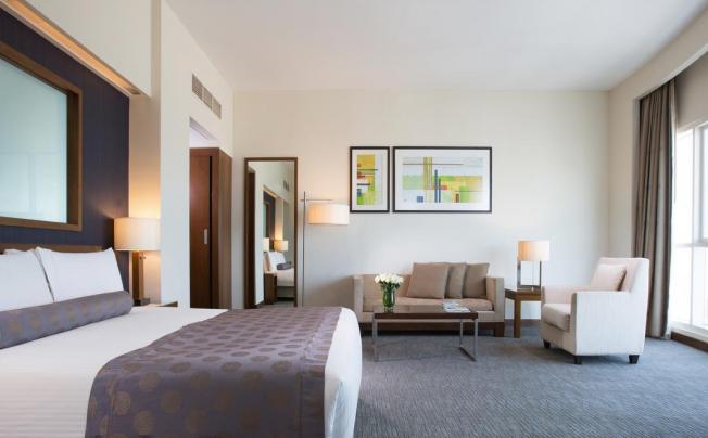 Фото отеля Grand Millennium Al Wahda Hotel
