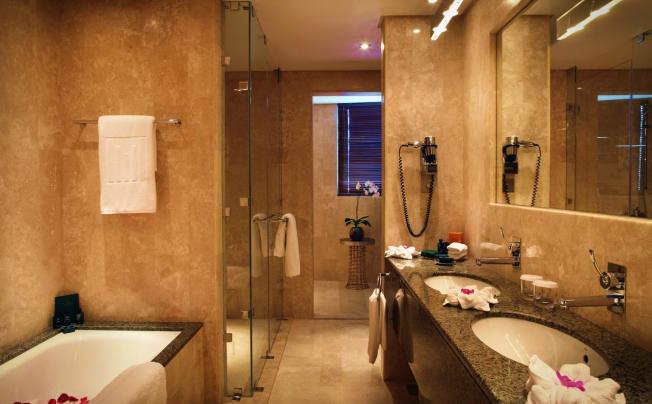 Фото отеля Grand Millennium Al Wahda Hotel