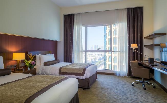Фото отеля Grand Millennium Al Wahda Hotel