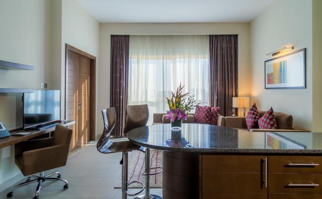 Фото отеля Grand Millennium Al Wahda Hotel