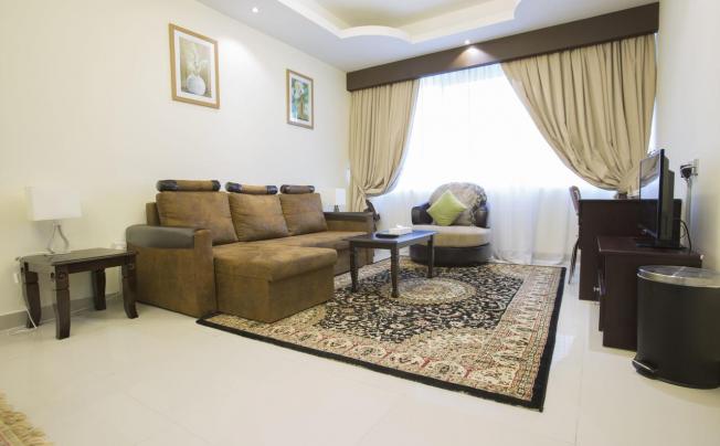 Фото отеля Travellers Hotel Apartment