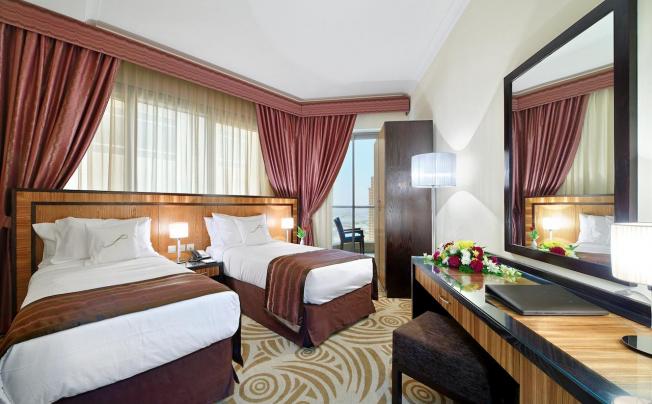 Фото отеля Al Majaz Premiere deluxe Hotel Apartments
