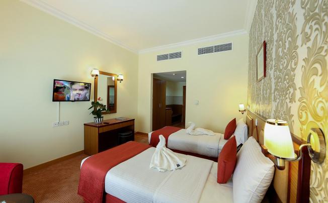 Фото отеля Jonrad Hotel