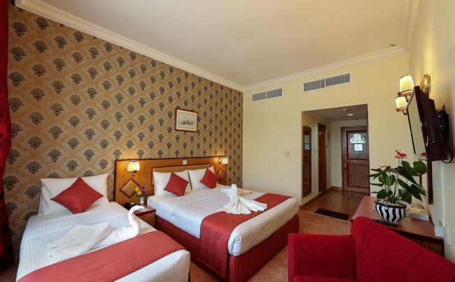 Фото отеля Jonrad Hotel