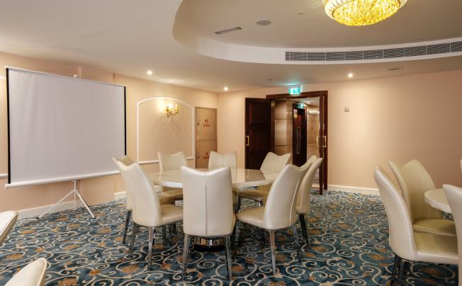 Фото отеля Crystal Plaza Al Majaz Hotel
