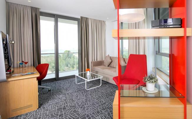 Фото отеля Park Inn By Radisson Yas Island 
