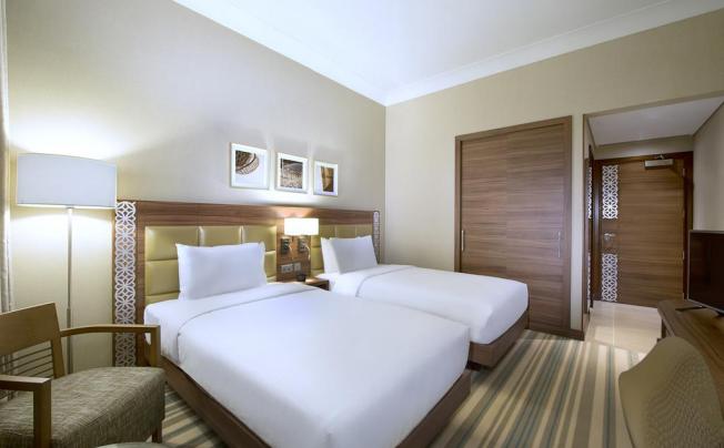 Фото отеля HILTON GARDEN INN DUBAI AL MINA