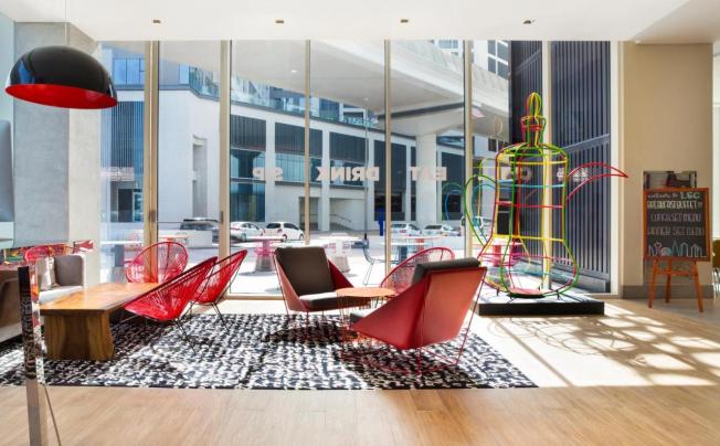Фото отеля Ibis Styles Dubai Airport Hotel 