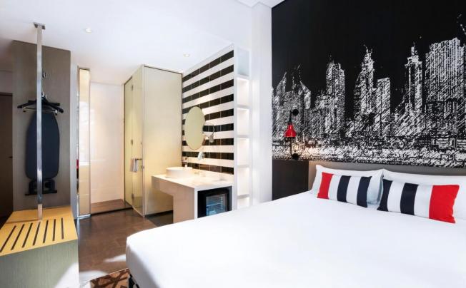 Фото отеля Ibis Styles Dubai Airport Hotel 