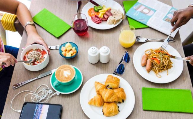 Фото отеля Ibis Styles Dubai Airport Hotel 