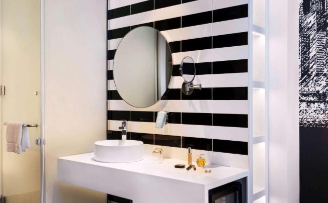 Фото отеля Ibis Styles Dubai Airport Hotel 