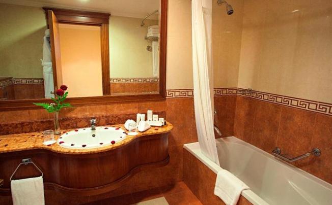 Фото отеля Grand Excelsior Hotel Sharjah