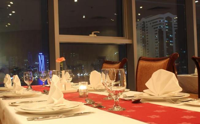 Фото отеля Grand Excelsior Hotel Sharjah
