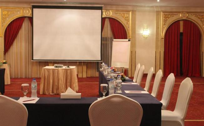 Фото отеля Grand Excelsior Hotel Sharjah