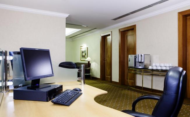 Фото отеля Hilton Sharjah Hotel