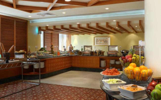 Фото отеля SWISS-BELHOTEL SHARJAH (ex. SHARJAH ROTANA) 