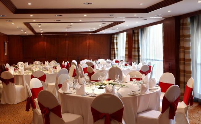 Фото отеля SWISS-BELHOTEL SHARJAH (ex. SHARJAH ROTANA) 