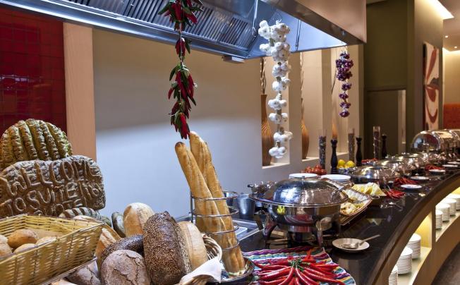 Фото отеля NOVOTEL SUITES DUBAI MALL OF THE EMIRATES 