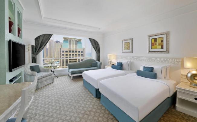 Фото отеля Habtoor Grand Beach Resort & Spa Autograph Collection