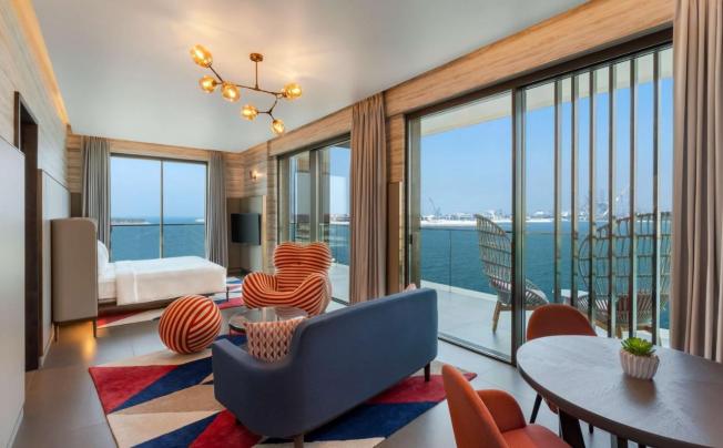 Фото отеля Hyatt Centric Jumeirah Dubai
