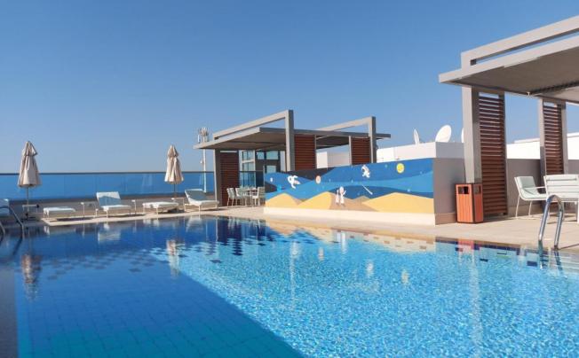 Фото отеля Beach Walk Hotel