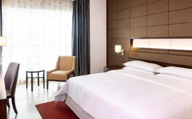 Фото отеля Four Points By Sheraton Sharjah