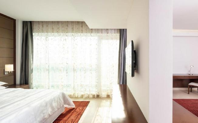 Фото отеля Four Points By Sheraton Sharjah