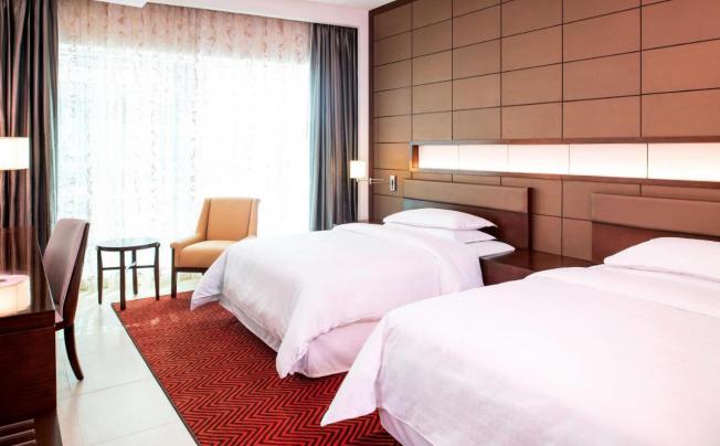 Фото отеля Four Points By Sheraton Sharjah
