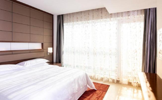 Фото отеля Four Points By Sheraton Sharjah