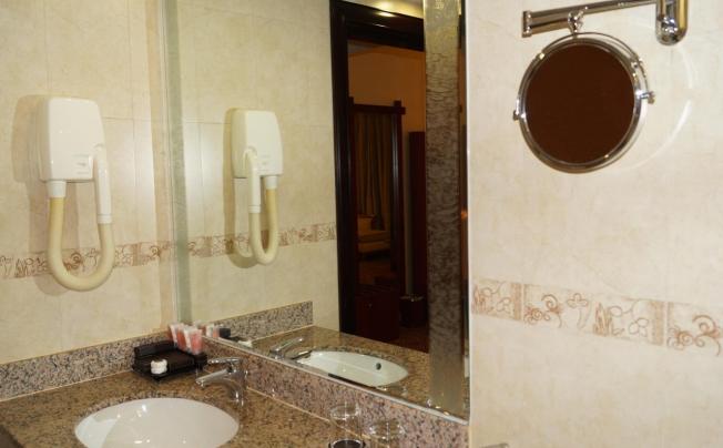Фото отеля Grand Central Hotel Dubai