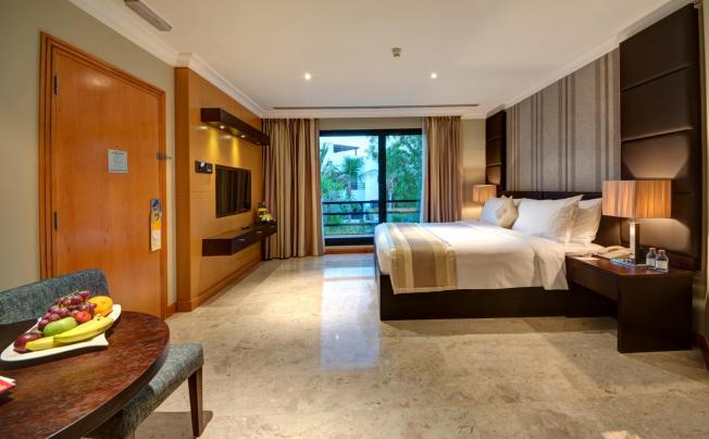 Фото отеля DUBAI MARINE BEACH RESORT & SPA