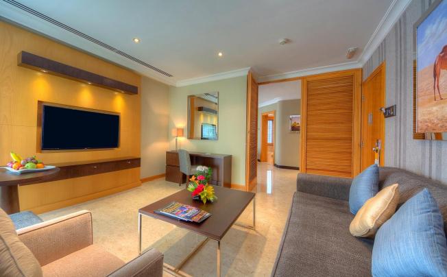 Фото отеля DUBAI MARINE BEACH RESORT & SPA
