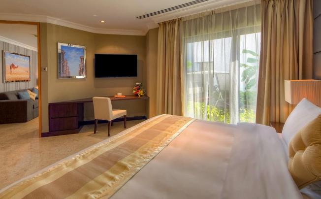 Фото отеля DUBAI MARINE BEACH RESORT & SPA